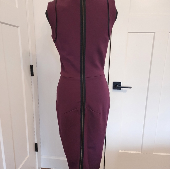 Victoria Beckham crew neck dress - Picture 2 of 6